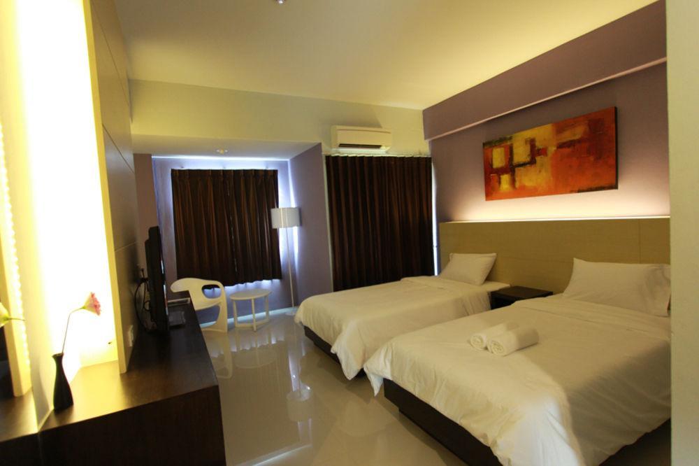 Trendy Hotel Nakhon Pathom Exterior photo