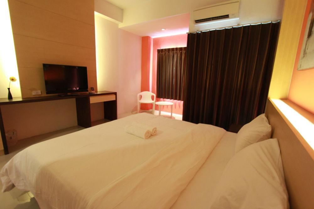 Trendy Hotel Nakhon Pathom Exterior photo