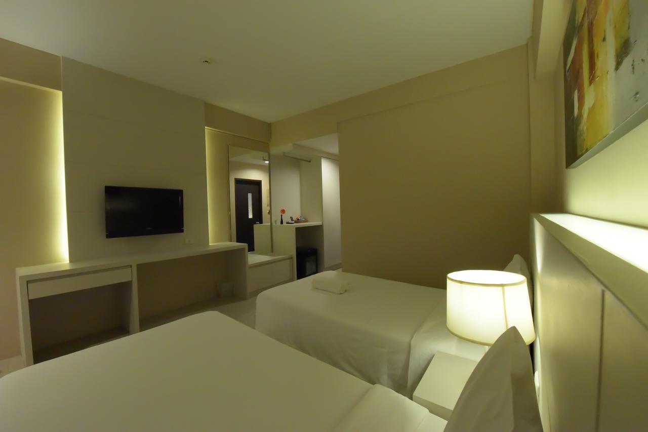 Trendy Hotel Nakhon Pathom Exterior photo