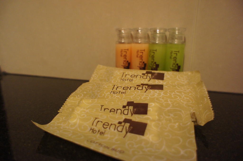 Trendy Hotel Nakhon Pathom Room photo