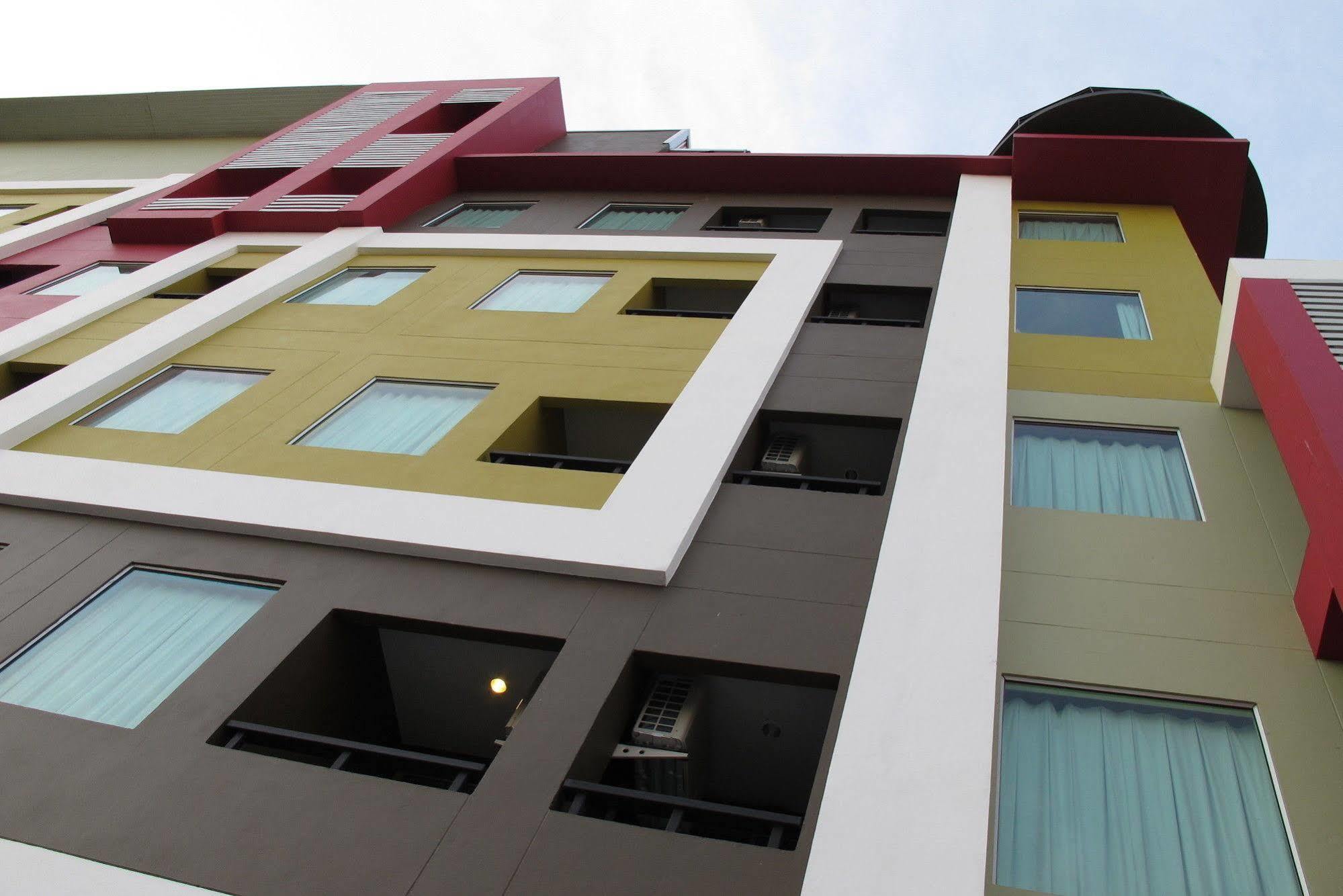 Trendy Hotel Nakhon Pathom Exterior photo