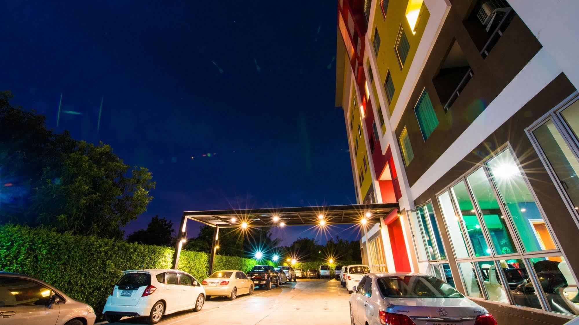 Trendy Hotel Nakhon Pathom Exterior photo