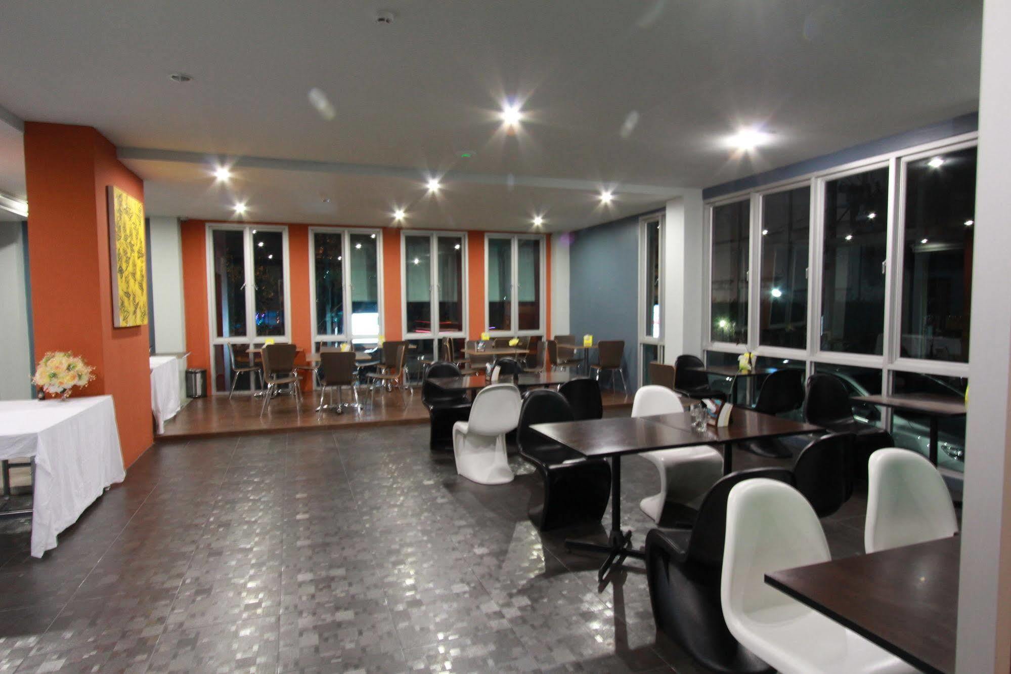 Trendy Hotel Nakhon Pathom Exterior photo