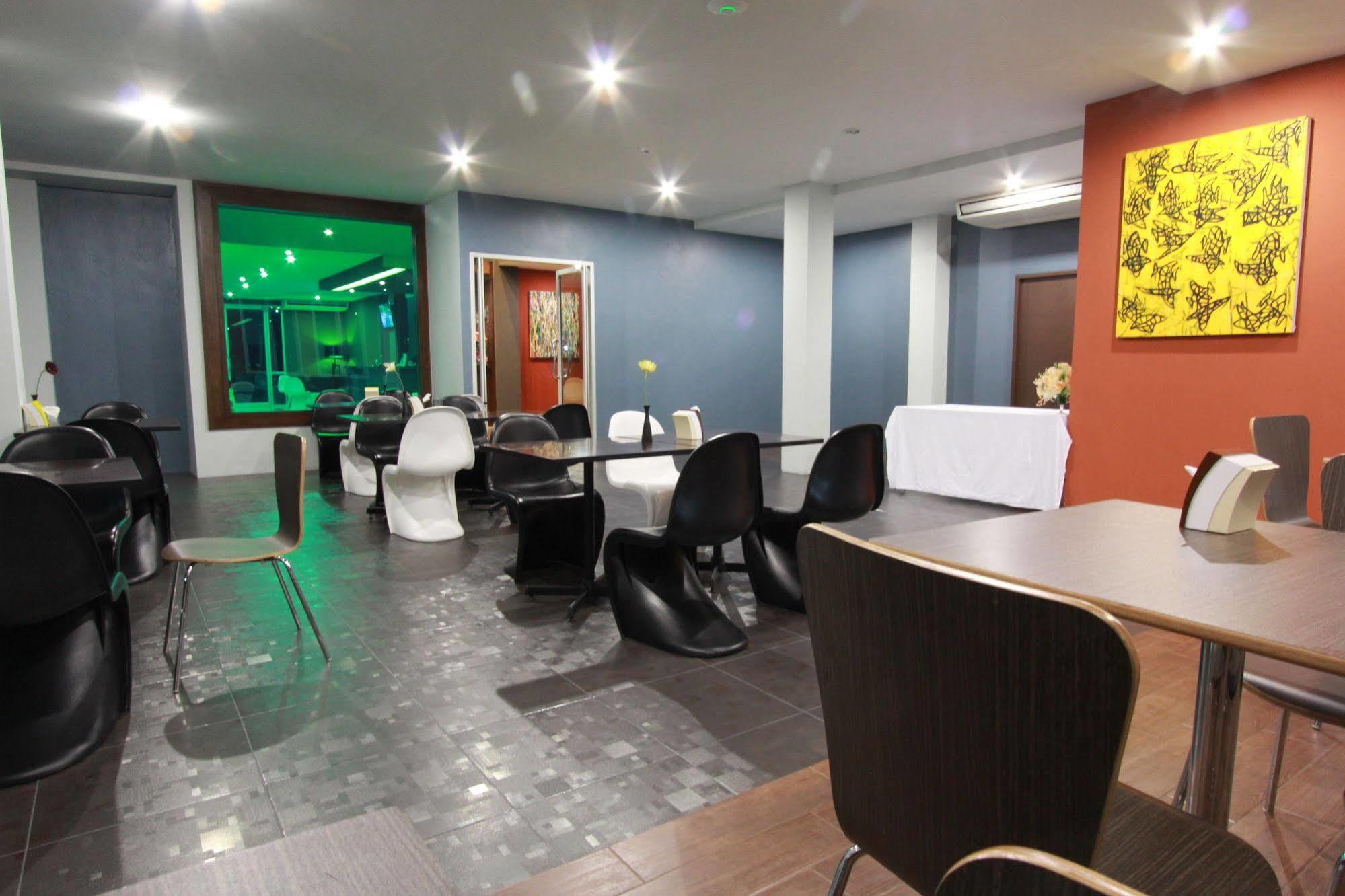 Trendy Hotel Nakhon Pathom Exterior photo